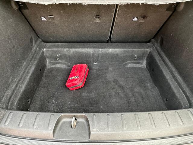 Mini CLUBMAN ONE 1.5 APK 09-12-2027 Apple Carplay