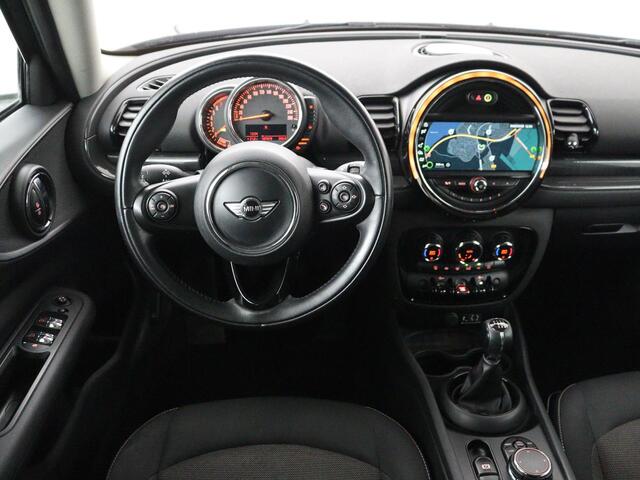 Mini CLUBMAN 1.5 One Salt Business | Panoramadak | Navigatie | Climate control | Bluetooth | Cruise control | Parkeerhulp | Verwarmde voorruit