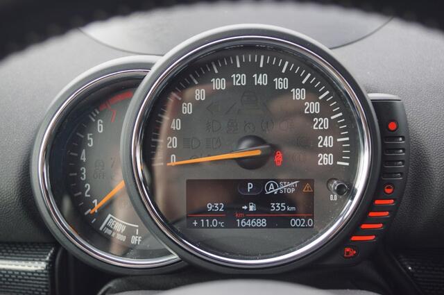 Mini CLUBMAN 2.0 Cooper S Pepper (192pk) HUD/18inch/Keyless/LED/ACC/Sfeerverlichting