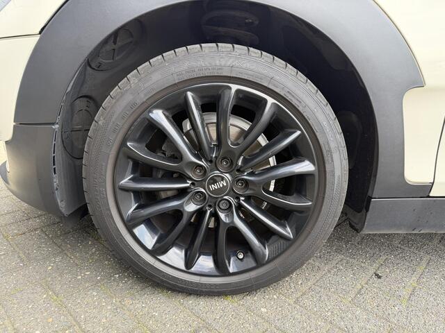 Mini CLUBMAN Mini 1.5 One Business | Panoramadak | Navigatie | Camera | Lichtmetalen Velgen |