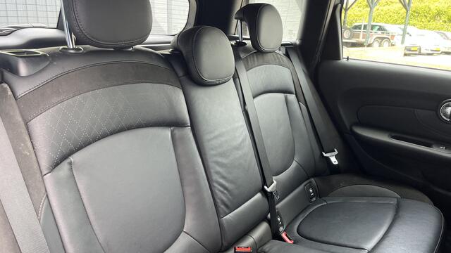 Mini CLUBMAN Mini 1.5 One Business Edition / Airco-ecc / Navigatie / Panorama schuifdak / Leder / Cruise-ctr. / Apk 10-2026