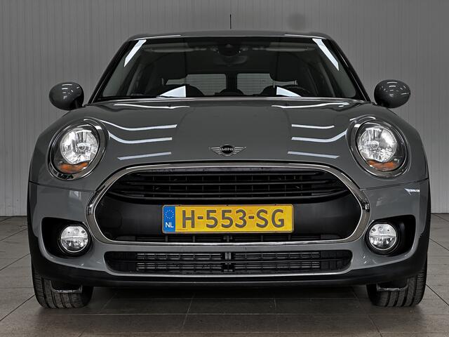 Mini CLUBMAN 1.5 One Pepper/ 17'' LMV/ Stoelverw./ Keyless/ Clima/ Cruise/ Elek. pakket/ Isofix/ Bluetooth/ Armsteun/ Multi. LEDER. Stuur/ Mistl./ PDC/ Chroom/ LED Dagrijverl.