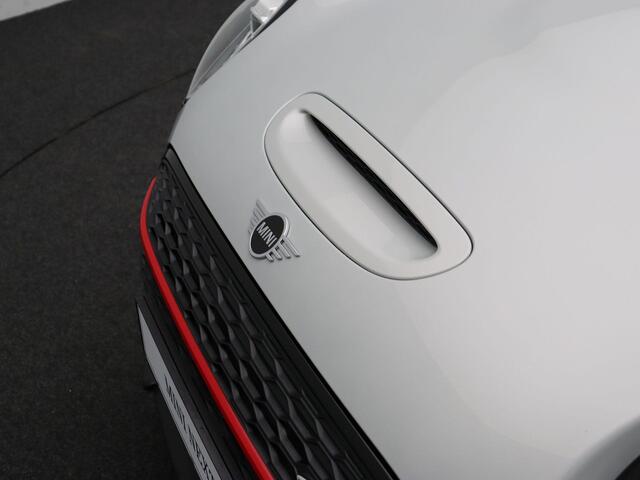 Mini CLUBMAN JCW ALL4 Chili + Panoramadak + Harman Kardon + 19''