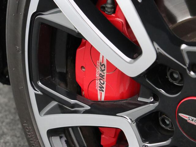 Mini CLUBMAN JCW ALL4 Chili + Panoramadak + Harman Kardon + 19''