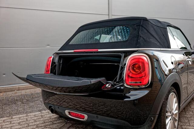 Mini COOPER Mini Cabrio 1.5 Automaat H/K geluidsintallatie, 17" M velgen, Leer/Stof sportoelen