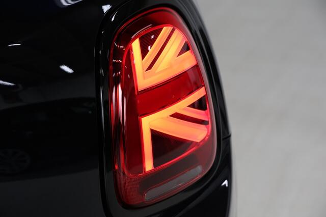 Mini COOPER 1.5 136PK Dalston JCW Aut. 5drs NAP/Stoelv/Cam/Schaalstoelen