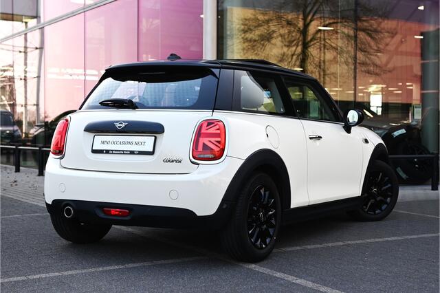 Mini COOPER Hatchback Salt / Panoramadak / Comfort Access / Verw. voorruit / LED / Navigatie / Apple CarPlay / Cruise Control