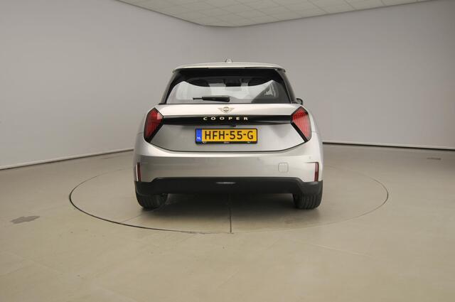 Mini COOPER 3-deurs E Driving assist / Park assist / LED / DAB / Alu wielen 17 inch