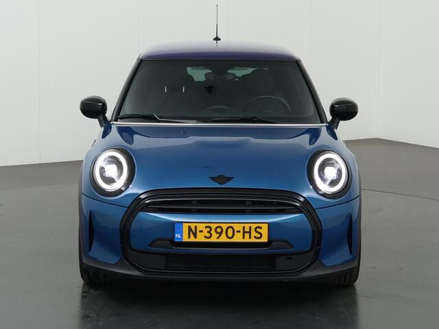 Mini COOPER Mini 1.5 Business Edition | Groot Navigatie | Sportstoelen | Climate Control | Union Jack achterlichten | LED | Apple CarPlay/Android Auto | DAB |
