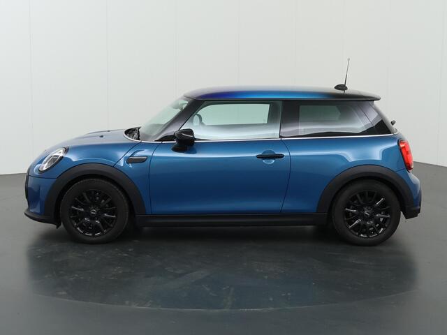 Mini COOPER Mini 1.5 Business Edition | Groot Navigatie | Sportstoelen | Climate Control | Union Jack achterlichten | LED | Apple CarPlay/Android Auto | DAB |