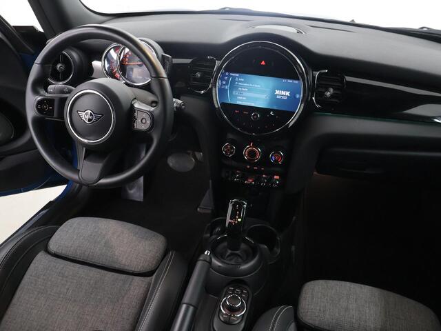 Mini COOPER Mini 1.5 Business Edition | Groot Navigatie | Sportstoelen | Climate Control | Union Jack achterlichten | LED | Apple CarPlay/Android Auto | DAB |