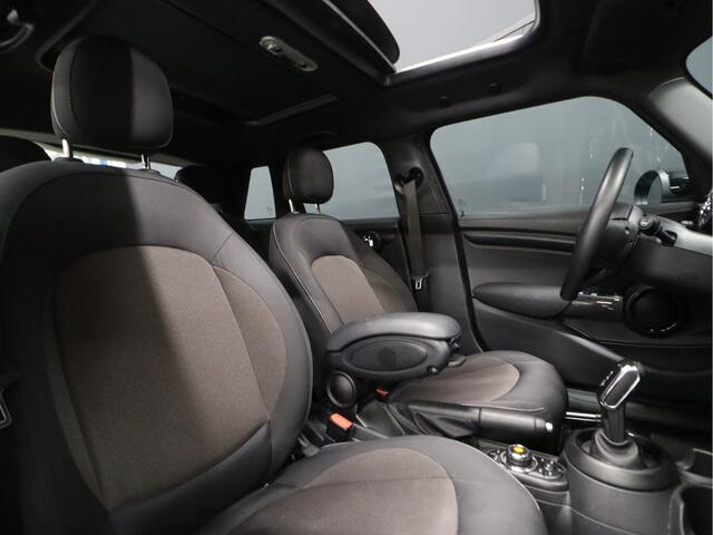 Mini COOPER Mini 1.5 Business Edition AUT. [SCHUIFKANTELDAK, APPLE CARPLAY, PARKEERSENSOREN, NAVIGATIE, BLUETOOTH, NIEUWSTAAT]