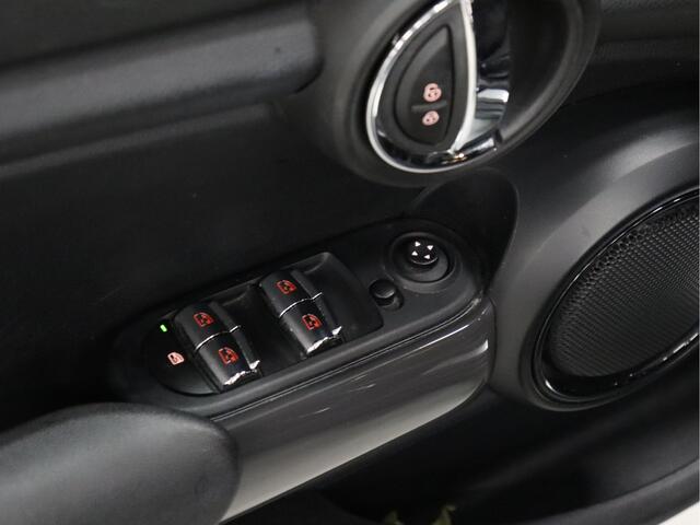 Mini COOPER Mini 1.5 Business Edition AUT. [SCHUIFKANTELDAK, APPLE CARPLAY, PARKEERSENSOREN, NAVIGATIE, BLUETOOTH, NIEUWSTAAT]