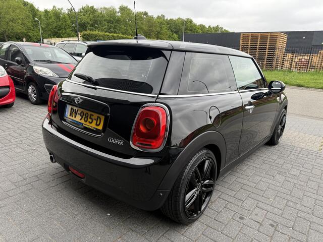 Mini COOPER Mini 1.5 Business | 12MND GARANTIE | NAVI | CRUISE | PDC | LMV |