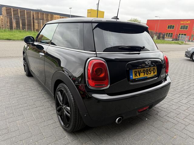 Mini COOPER Mini 1.5 Business | 12MND GARANTIE | NAVI | CRUISE | PDC | LMV |