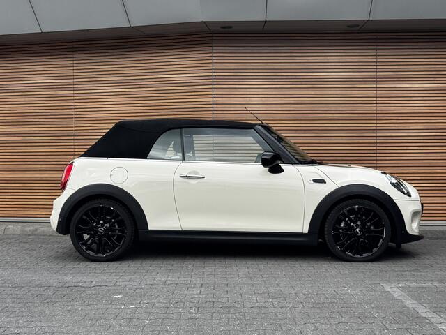 Mini COOPER Mini Cabrio 1.5 Chili Navigatiesysteem / Parkeer assistent / LED achterlichten