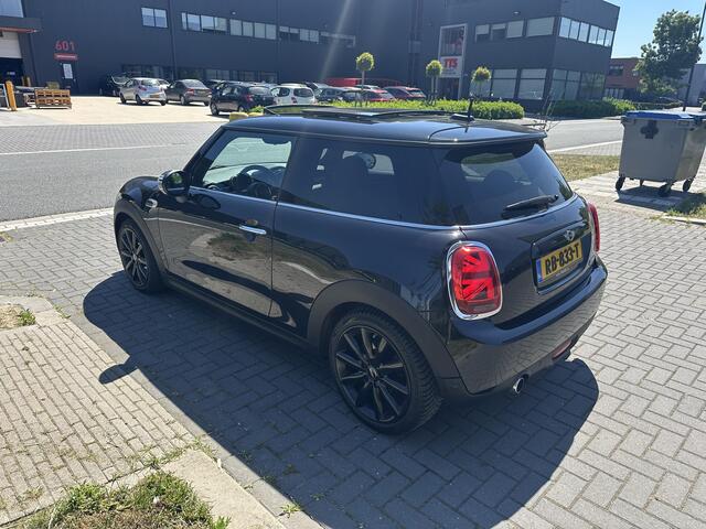 Mini COOPER 1.5 Chili Business Pano, Leder, Navi, LED, ECC