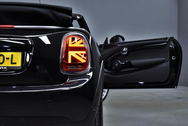 Mini COOPER Mini Cabrio 1.5 136pk Pepper Serious Business H.Kardon/Navi/Led/Sportstoelen/H.Leer/Stoelverw./Climate