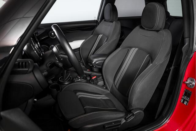 Mini COOPER Mini 1.5 135 PK Chili - JCW Trim | Cruise | Stoel-+Voorruitverw. | PDC | NAV | ECC | LM 17" |