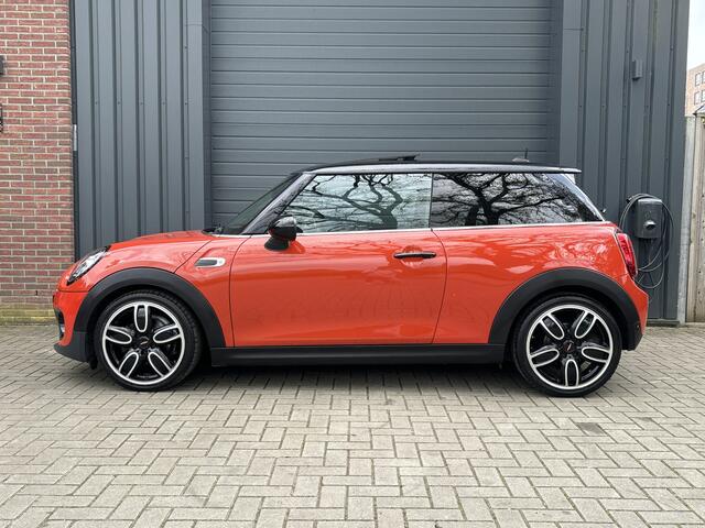 Mini COOPER 1.5 Chili - Leder - Navi - PDC - Schuif kantel - Stoelverwarming -