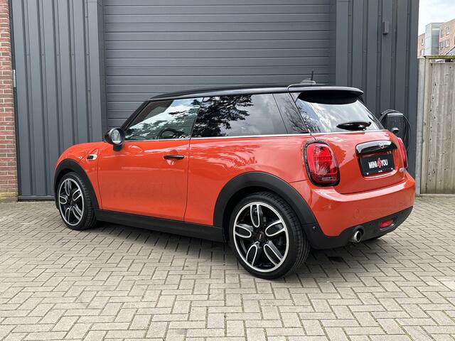 Mini COOPER 1.5 Chili - Leder - Navi - PDC - Schuif kantel - Stoelverwarming -
