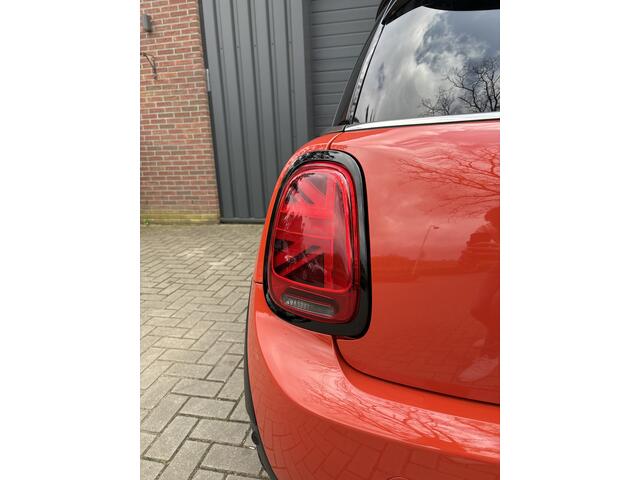 Mini COOPER 1.5 Chili - Leder - Navi - PDC - Schuif kantel - Stoelverwarming -