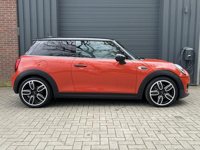 Mini COOPER 1.5 Chili - Leder - Navi - PDC - Schuif kantel - Stoelverwarming -