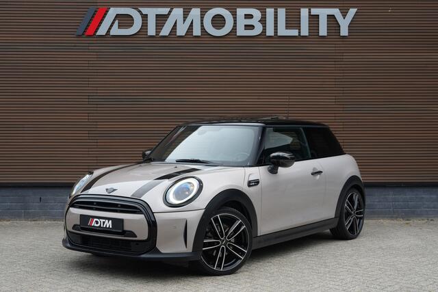 Mini COOPER Mini 1.5 Camden Edition | Panoramadak | Apple Carplay | Parkeercamera | Leder |