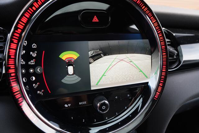 Mini COOPER Mini 1.5 Camden Edition | Panoramadak | Apple Carplay | Parkeercamera | Leder |