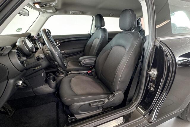 Mini COOPER 3-deurs 1.5 Cooper Business