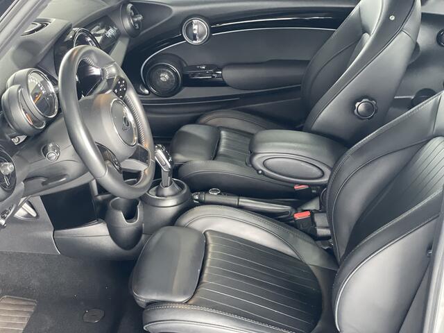 Mini COOPER Mini 1.5 Camden Plus Edition LEDER / PANO DAK CAMERA