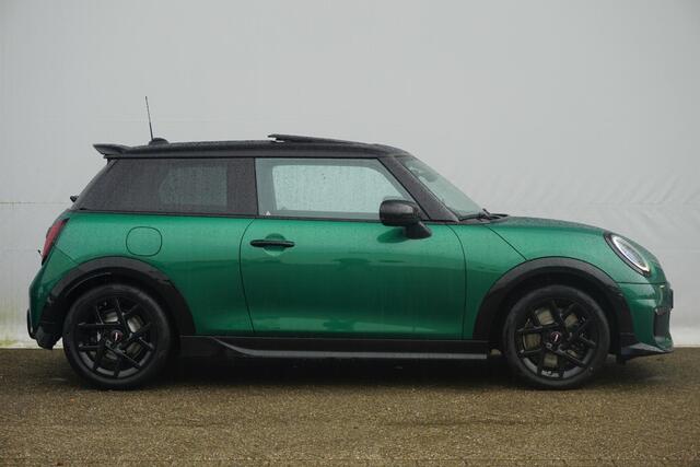 Mini COOPER 3-Deurs C / John Cooper Works Uitvoering / Pakket M / 17'' LM Velgen /