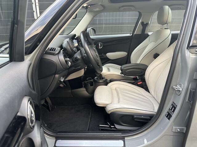 Mini COOPER 1.5 Pano | Leer | Nardo Grey | Adaptiv Cruise | Xenon | LED | 1ste Eigenaar | Keurig onderhouden | Interesse, Proefrit? Bel of app met: 06-24 28 28 42