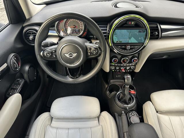Mini COOPER 1.5 Pano | Leer | Nardo Grey | Adaptiv Cruise | Xenon | LED | 1ste Eigenaar | Keurig onderhouden | Interesse, Proefrit? Bel of app met: 06-24 28 28 42