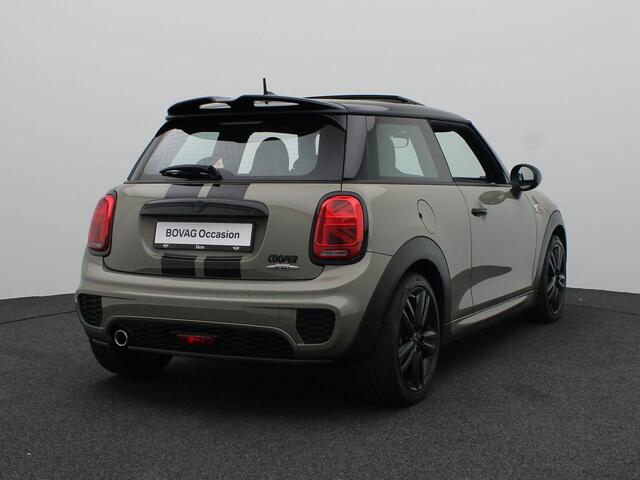 Mini COOPER 3-Deurs JCW Pakket + Glazen panoramadak + Harman-Kardon + LED + 17''