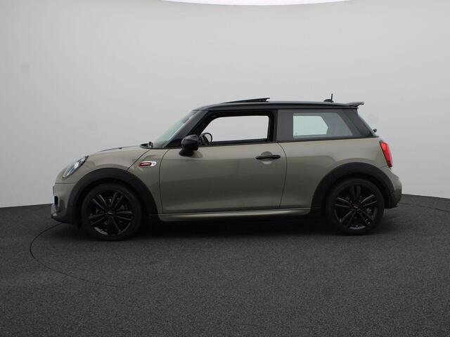 Mini COOPER 3-Deurs JCW Pakket + Glazen panoramadak + Harman-Kardon + LED + 17''