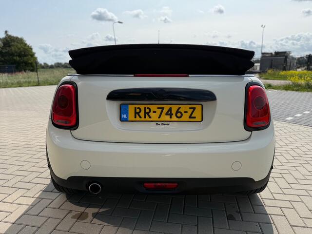 Mini COOPER Mini Cabrio 1.5 Business Navigatie / NL Auto / Windscherm
