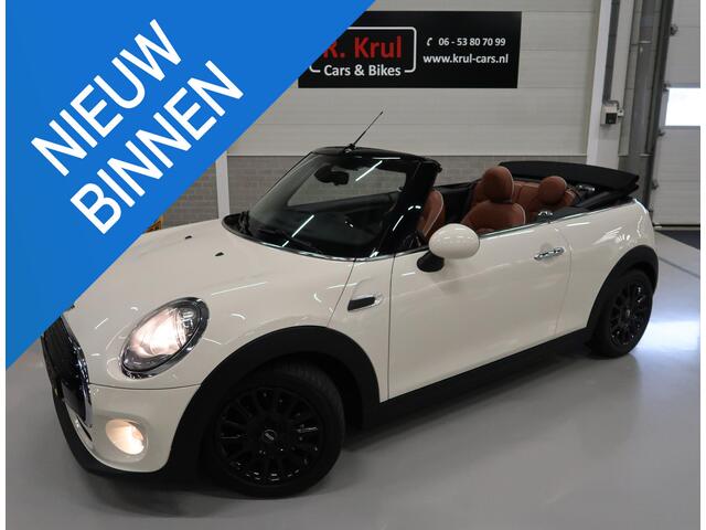 Mini COOPER Mini Cabrio 1.5 Salt Business Automaat Leder bruin Diamond Stitch Airco NL-auto NAP Boekjes Sportvelgen zwart Sportstoelen Navigatie Nette auto