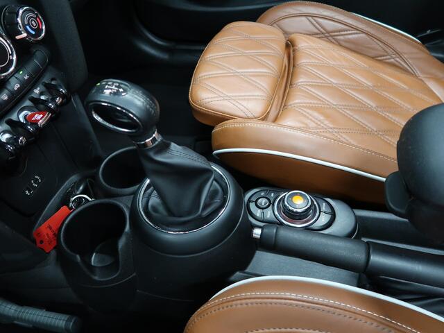 Mini COOPER Mini Cabrio 1.5 Salt Business Automaat Leder bruin Diamond Stitch Airco NL-auto NAP Boekjes Sportvelgen zwart Sportstoelen Navigatie Nette auto