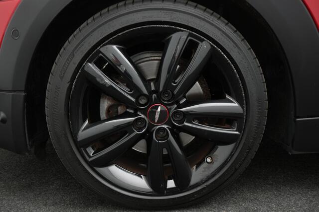 Mini COOPER Mini 1.5 Chili Serious Business | John Cooper Works Chili Pakket | Keyless Entry | lederen bekleding | Navigatie | Parkeersensoren | verwarmde voorstoelen