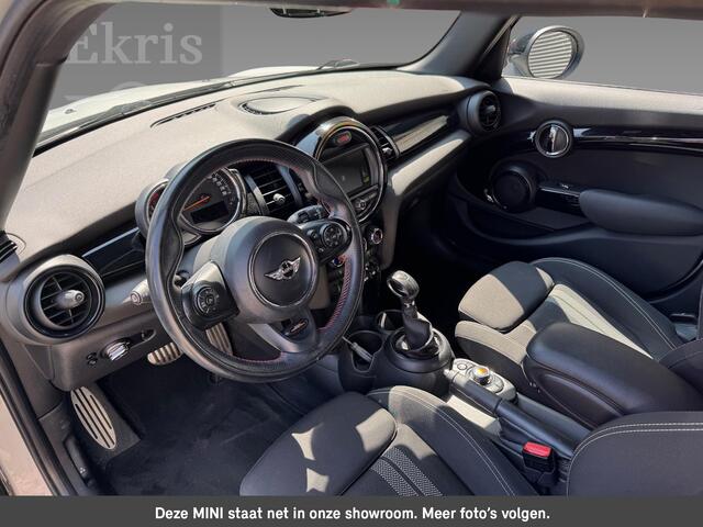 Mini COOPER 5-deurs | John Cooper Works Interieur Pakket | Serious Business | Glazen panoramadak | Hemelbekleding Anthrazit | 2-zone aut.airconditioning