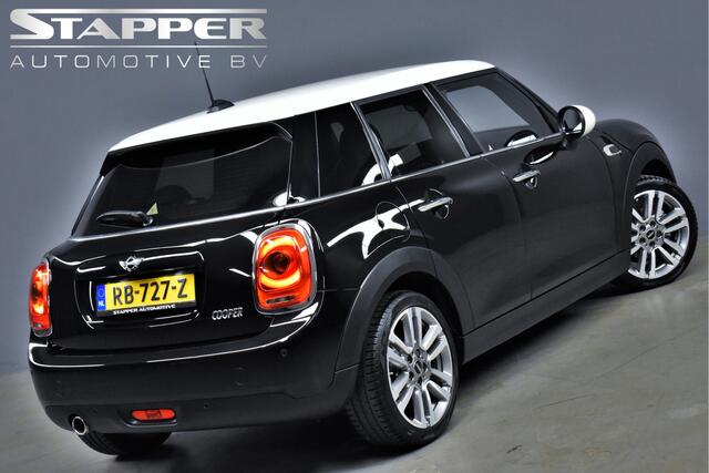 Mini COOPER Mini 1.5 136pk Serious Business Org.NL Sportstoelen/LedKeyless/Navi/Climate/Cruise/Pdc/Lmv17''
