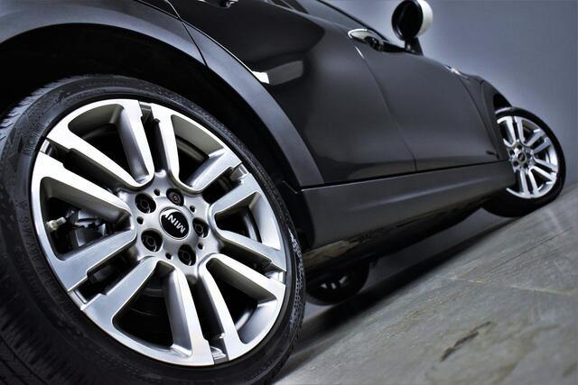 Mini COOPER Mini 1.5 136pk Serious Business Org.NL Sportstoelen/LedKeyless/Navi/Climate/Cruise/Pdc/Lmv17''