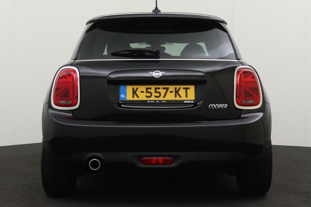 Mini COOPER 1.5 136 PK Aut. Classic Pano-Dak Harman&Kardon Union-Jack Pack