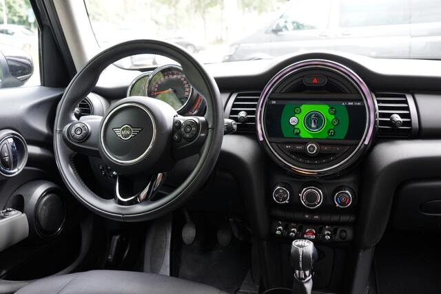 Mini COOPER Mini 1.5 One / / 5 deurs / Led / Navi / Camera / Harman Kardon / Cruise /