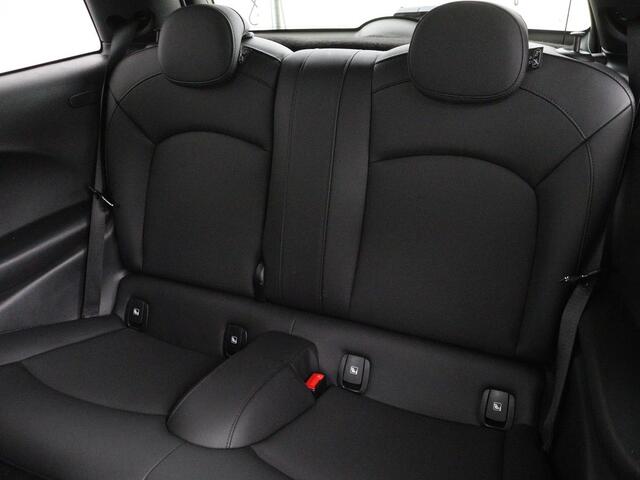 Mini COOPER 1.5 Classic | Automaat | Leder | Carplay | Full LED | Navigatie | Climate control | Parkeerhulp | Cruise control