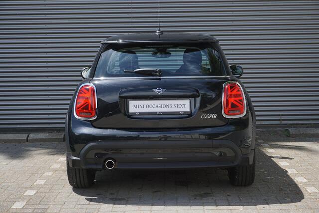 Mini COOPER 3-deurs C Automaat | Essential Uitvoering | Premium Go Pakket | Park Distance Control achter | Driving Assistant | Elektrisch verwarmde voorstoelen | Apple Carplay