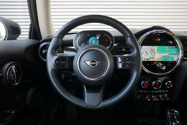Mini COOPER 3-deurs C Automaat | Essential Uitvoering | Premium Go Pakket | Park Distance Control achter | Driving Assistant | Elektrisch verwarmde voorstoelen | Apple Carplay