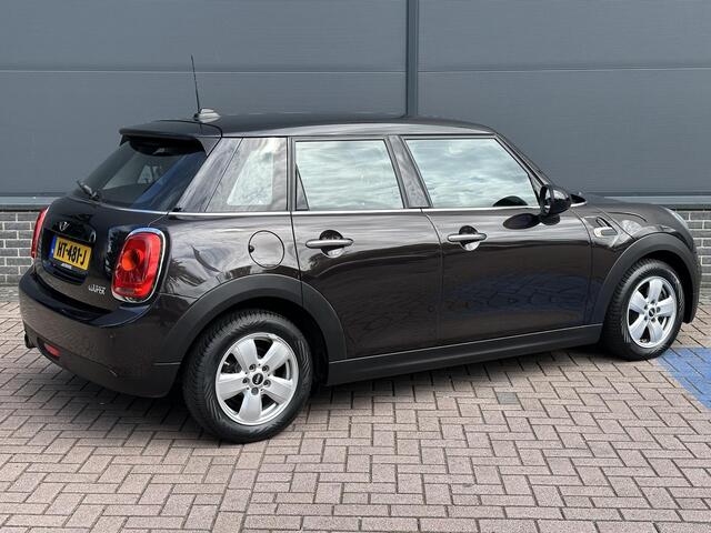 Mini COOPER Mini 1.5 Pepper Business / Navigatie / Airco / Cruise Control / Parkeersensoren Achter / Bluetooth /