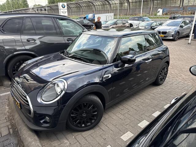 Mini COOPER 3-deurs | LM. velgen zwart | Airco | Sportstuur leder |